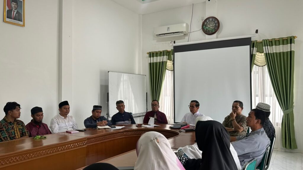 Yayasan Gelar Rapat Pimpinan Bersama UPT SMP, SMA, dan Asrama Bahas Evaluasi Kinerja Pesantren Hamka Padang